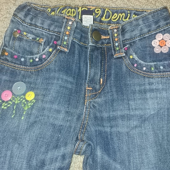 Girls Baby Gap Flower Child Jeans 3t - Picture 2 of 4